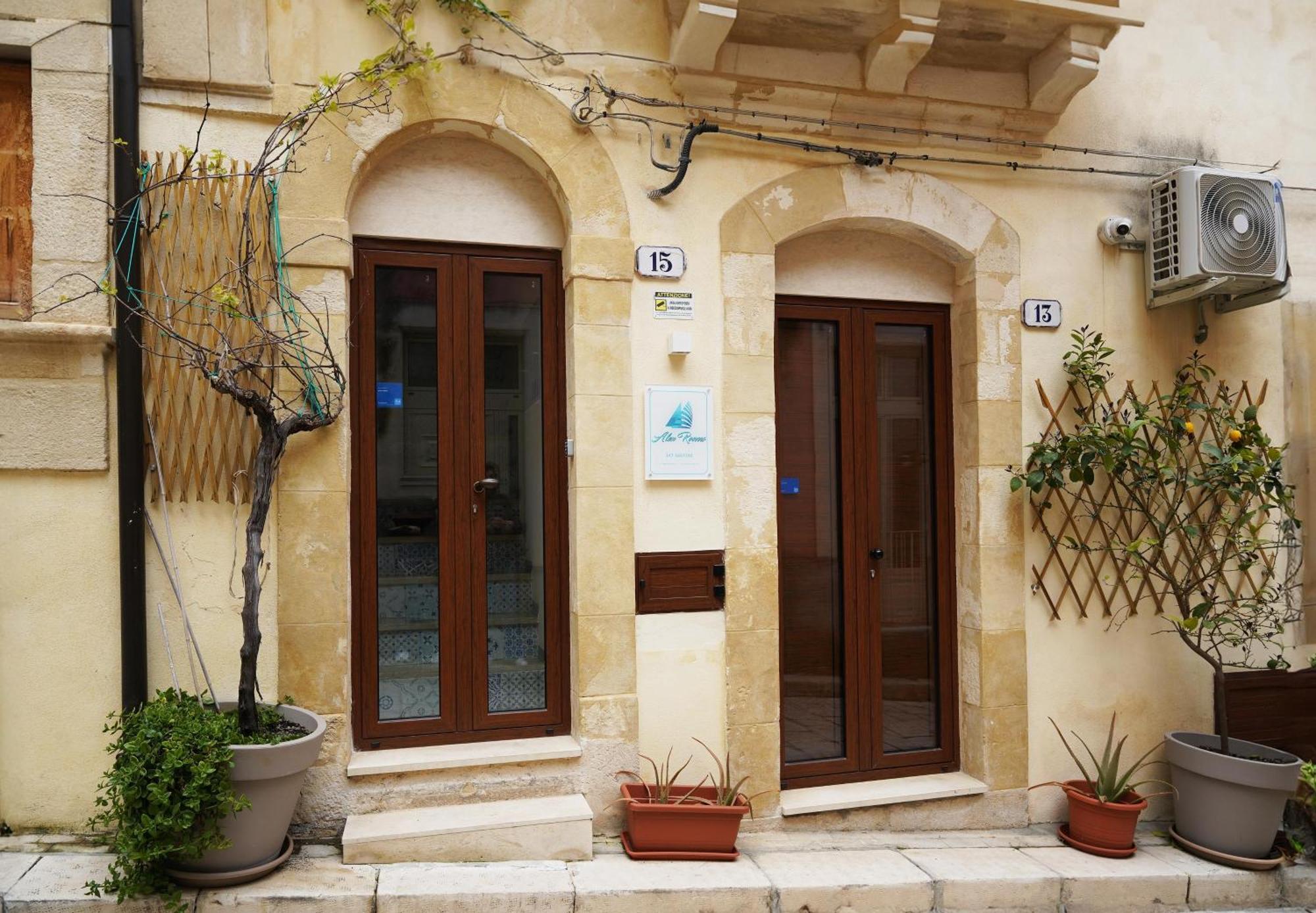 Alex Rooms Ragusa Exterior foto