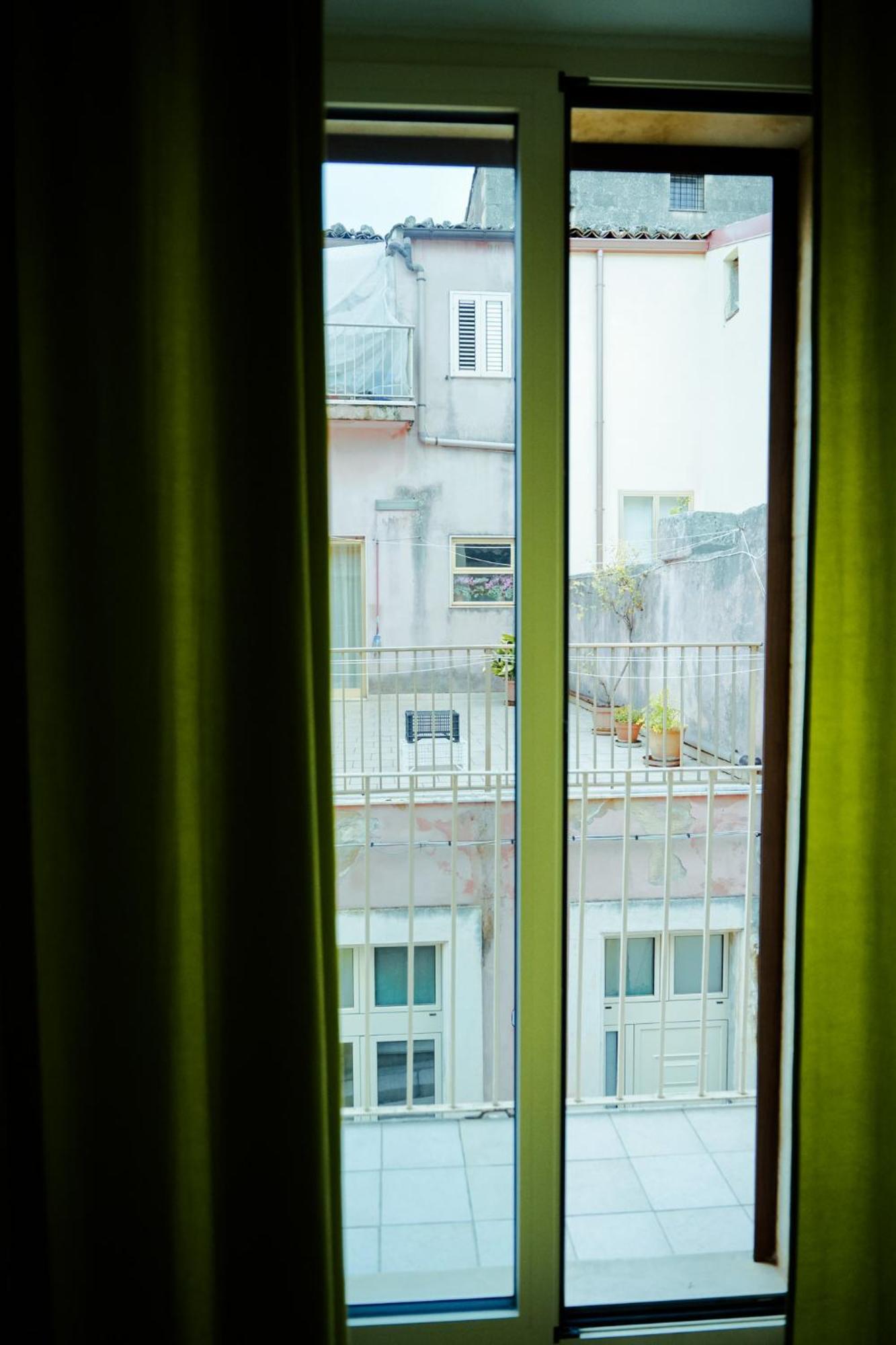 Alex Rooms Ragusa Exterior foto